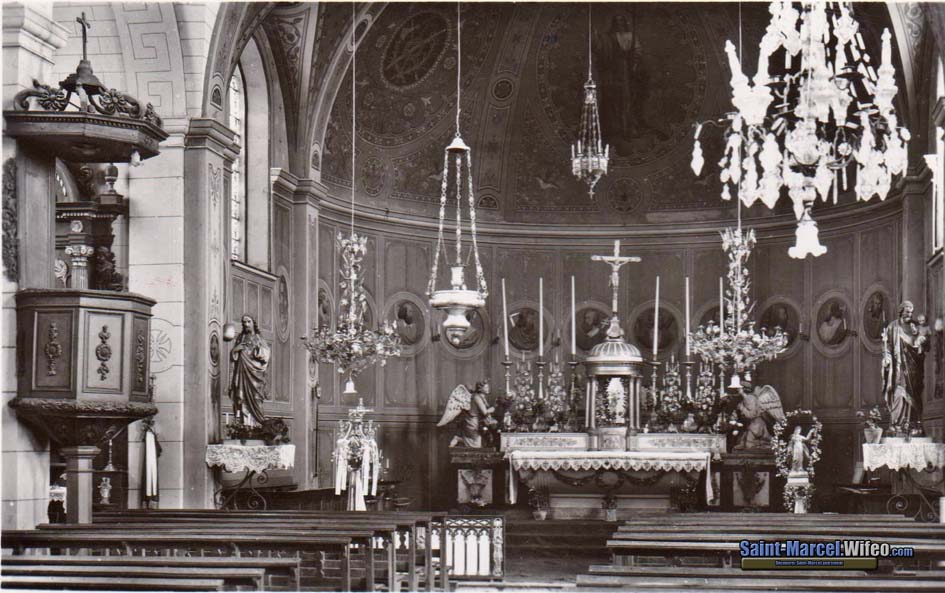 L'intérieur de l'église vers 1955 (collection Michel Dubois)
