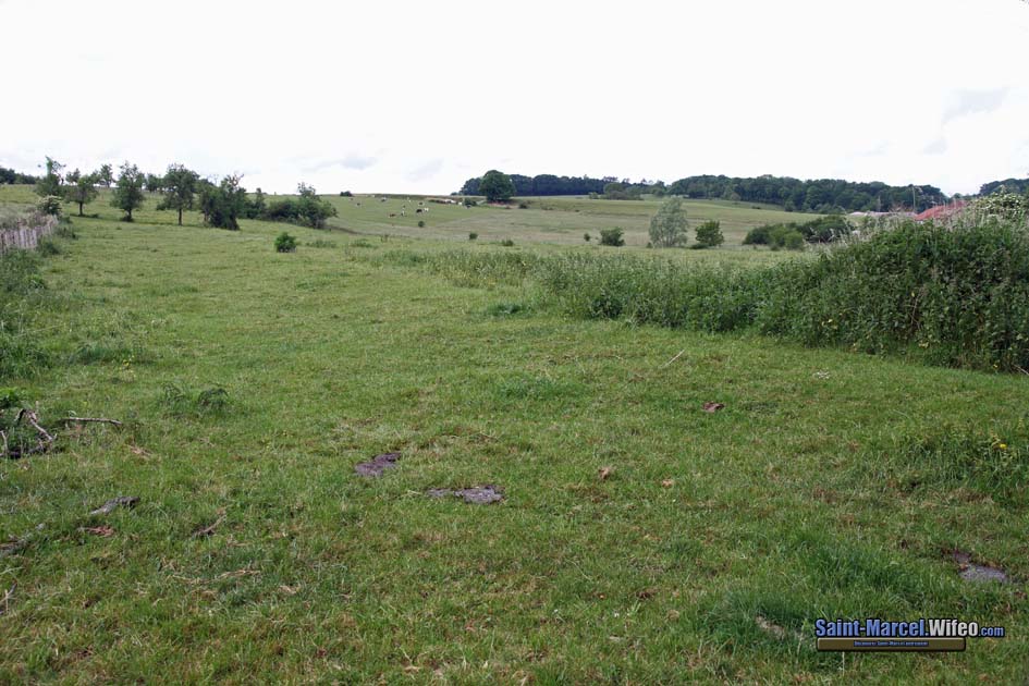 Vu depuis le chemin du Cornot : l'emplacement d'Albiniacum Villa